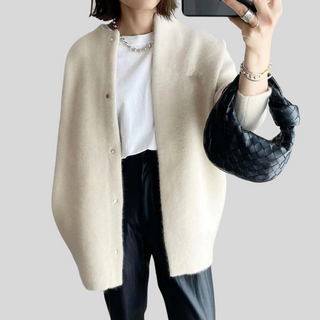 Elegant Cardigan – Refined Knit Layer
