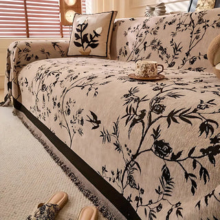 Elegant Floral Patterned Throw with Fringe Trim