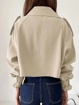 Chic Casual Short Trench Coat Effortless Style for Everyday Layers