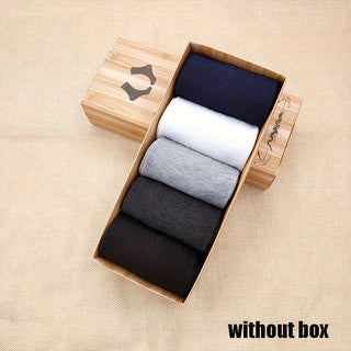 Checked Men's Socks – Classic Pattern, Modern Comfort