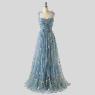 Elegant Embroidered Tulle Ball Gown – Statement Evening Wear