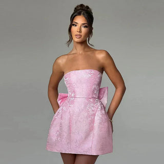 LuxeCharm – Elegant Halter Dress for Evenings