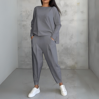Two-Piece Leisure Suit with Round Neck and Long Sleeves