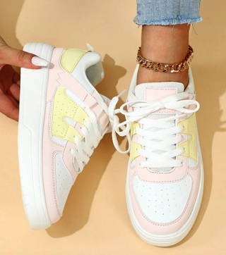 Women’s Sneakers Sporty Comfort with Everyday Elegance