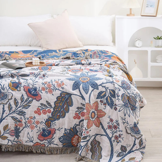 Floral Pattern Throw Blanket