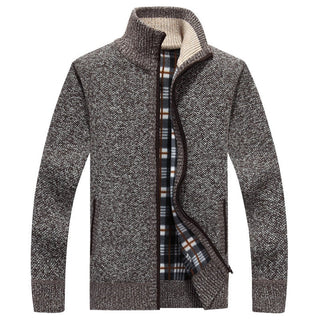 Knitted Men’s Sweater with Zipper for Warmth and Style