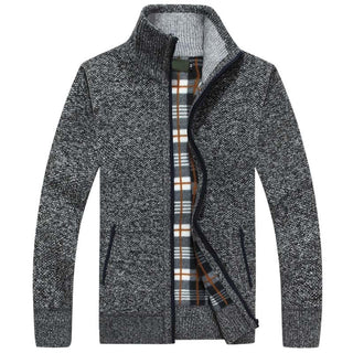 Knitted Men’s Sweater with Zipper for Warmth and Style