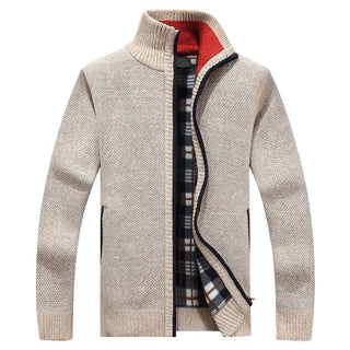 Knitted Men’s Sweater with Zipper for Warmth and Style