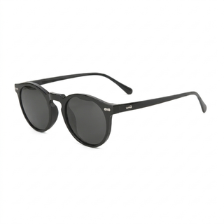 Old-School Chic Venetian Shades
